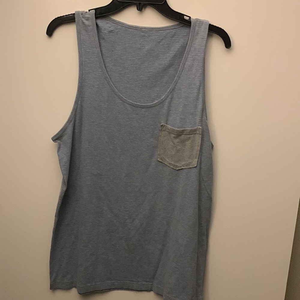 Men’s lululemon lightweight tank